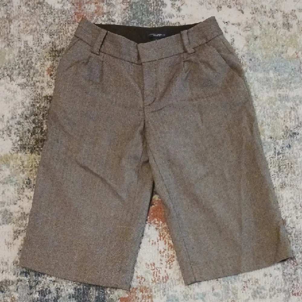 SPECIAL 2/$25 Banana Republic Wool Tan Bemuda Shorts - Picture 1 of 4